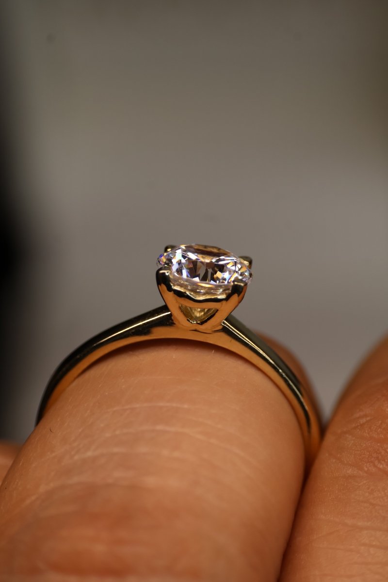 Anillo Mia en Oro 1.00 ct - Mouty Joyería