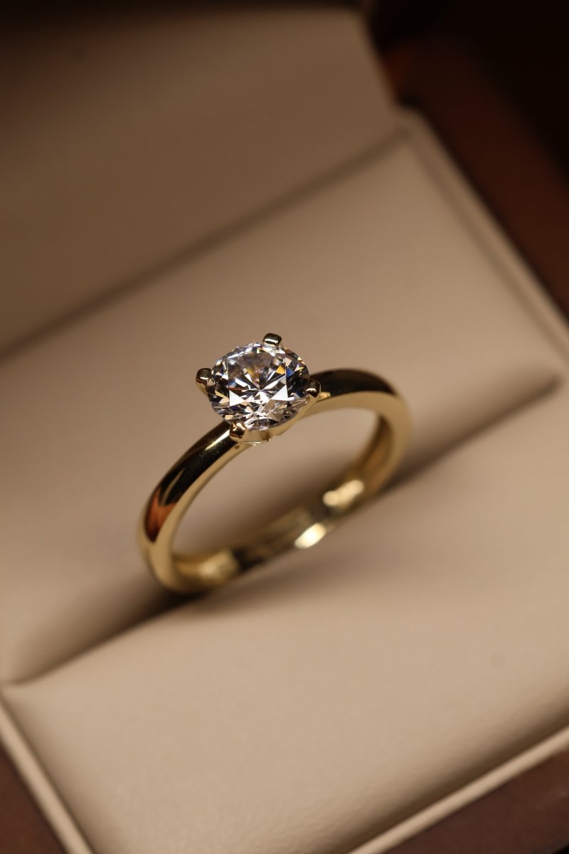 Anillo Nia en Oro 1.00 ct - Mouty Joyería