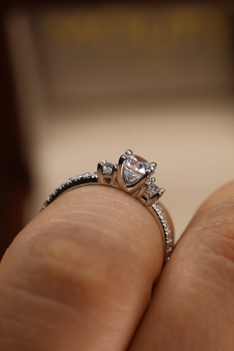 Anillo Saturno en Oro - Mouty Joyería