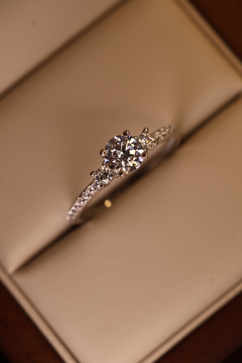 Anillo Saturno en Oro - Mouty Joyería