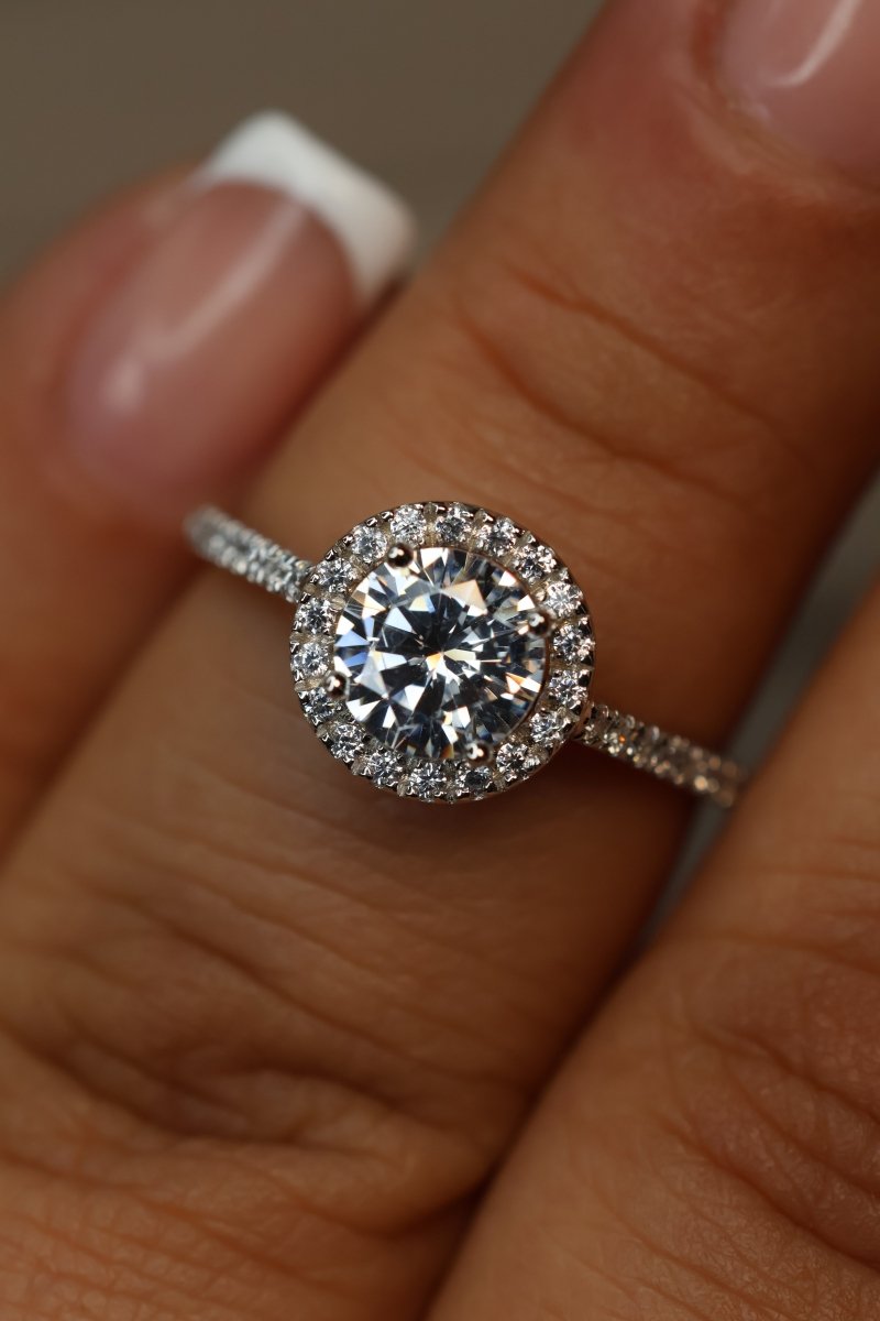 Anillo Scarlett con pave en Oro Blanco 14k con Circonias Mod.15896 - Mouty Joyería