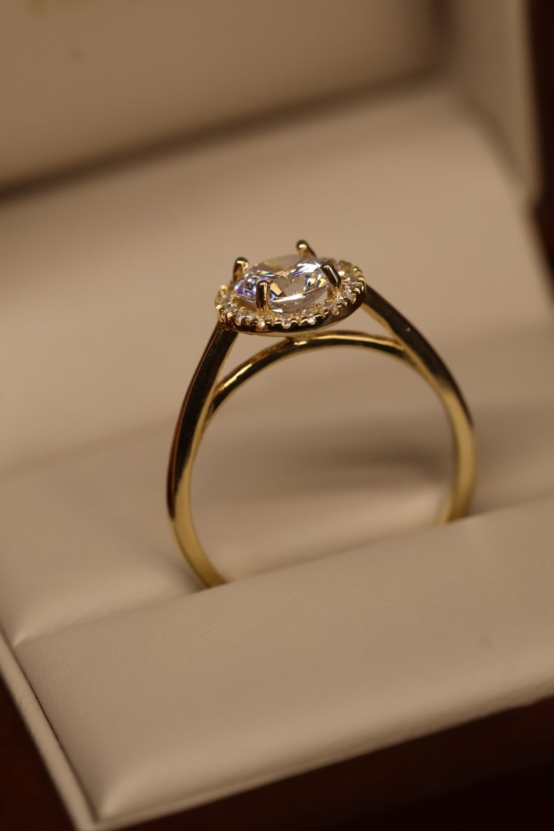 Anillo Scarlett Solitario en Oro Amarillo 14k con Circonias Mod.15895 - Mouty Joyería