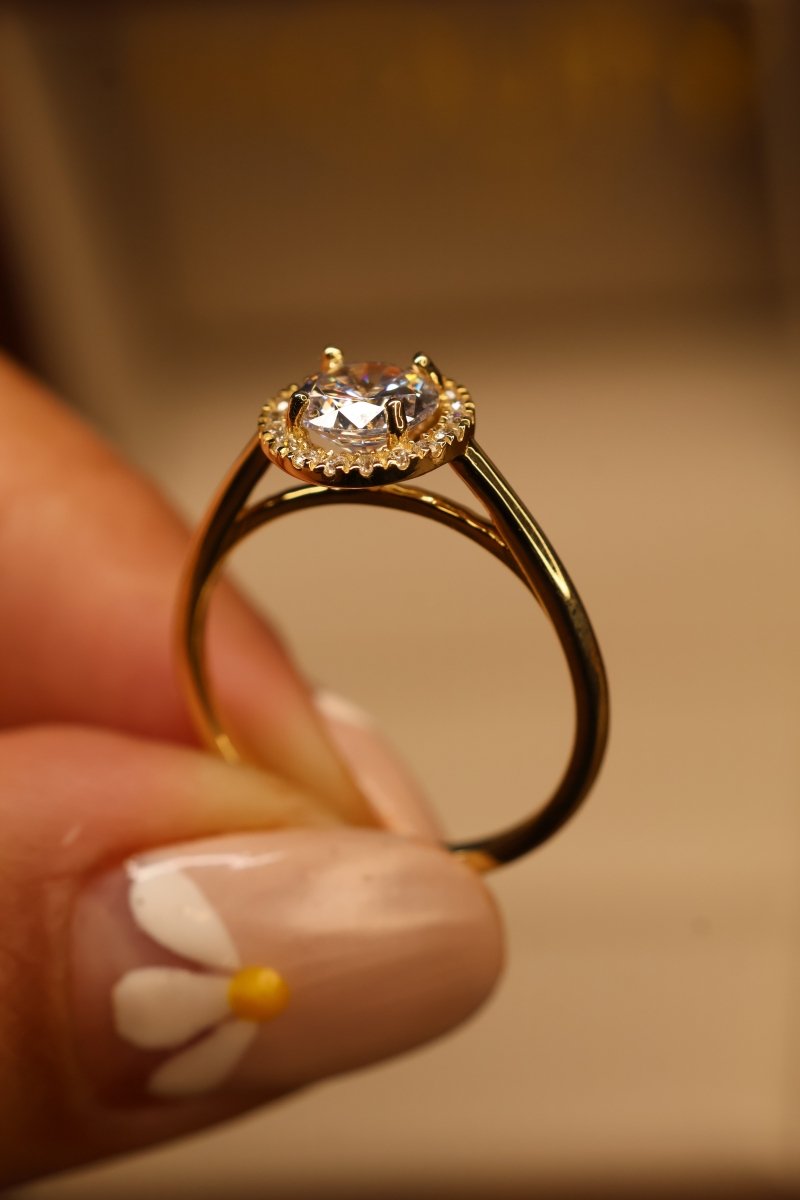 Anillo Scarlett Solitario en Oro Amarillo 14k con Circonias Mod.15895 - Mouty Joyería