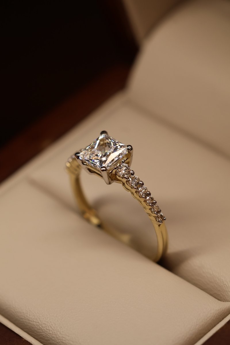 Anillo Violeta en Oro - Mouty Joyería