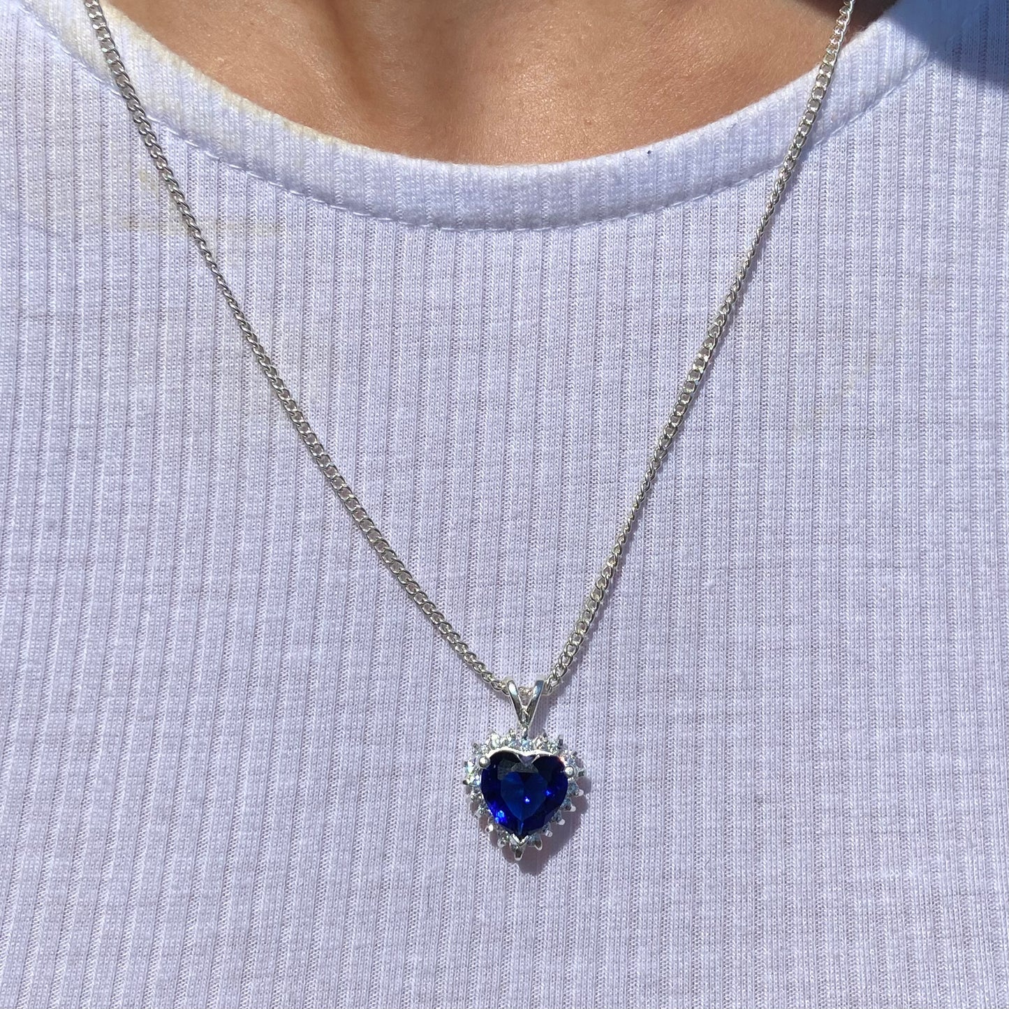 Collar Love en plata con circonia Azul