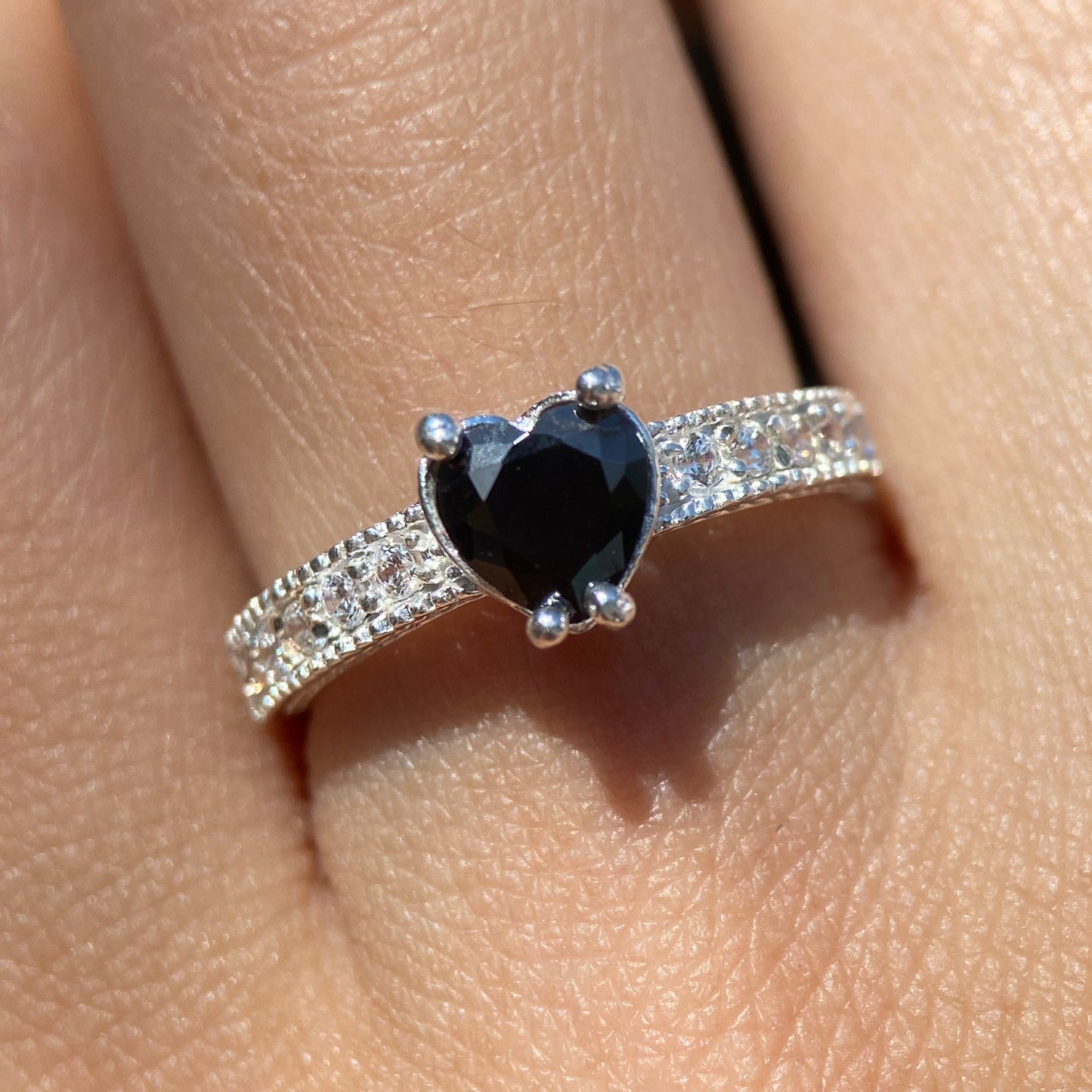 Anillo Fanny en Plata con Circonia negra