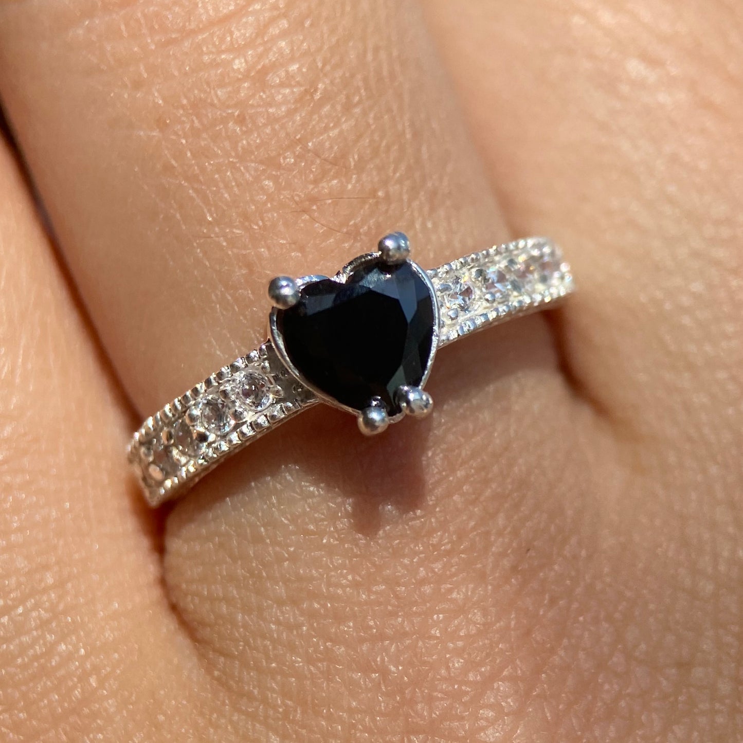 Anillo Fanny en Plata con Circonia negra