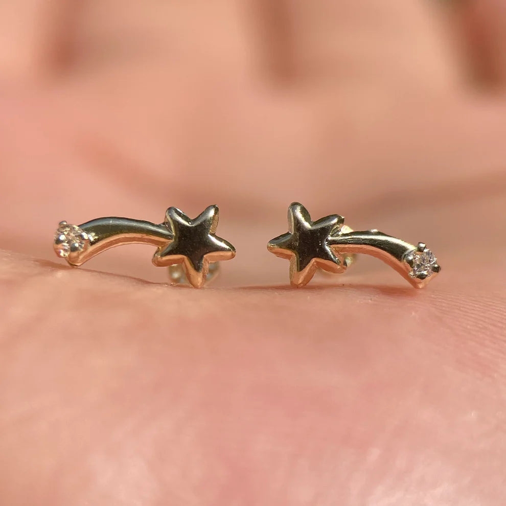 Broqueles Estrella Fugas en Oro Amarillo 14k con Circonia Cod.BO055