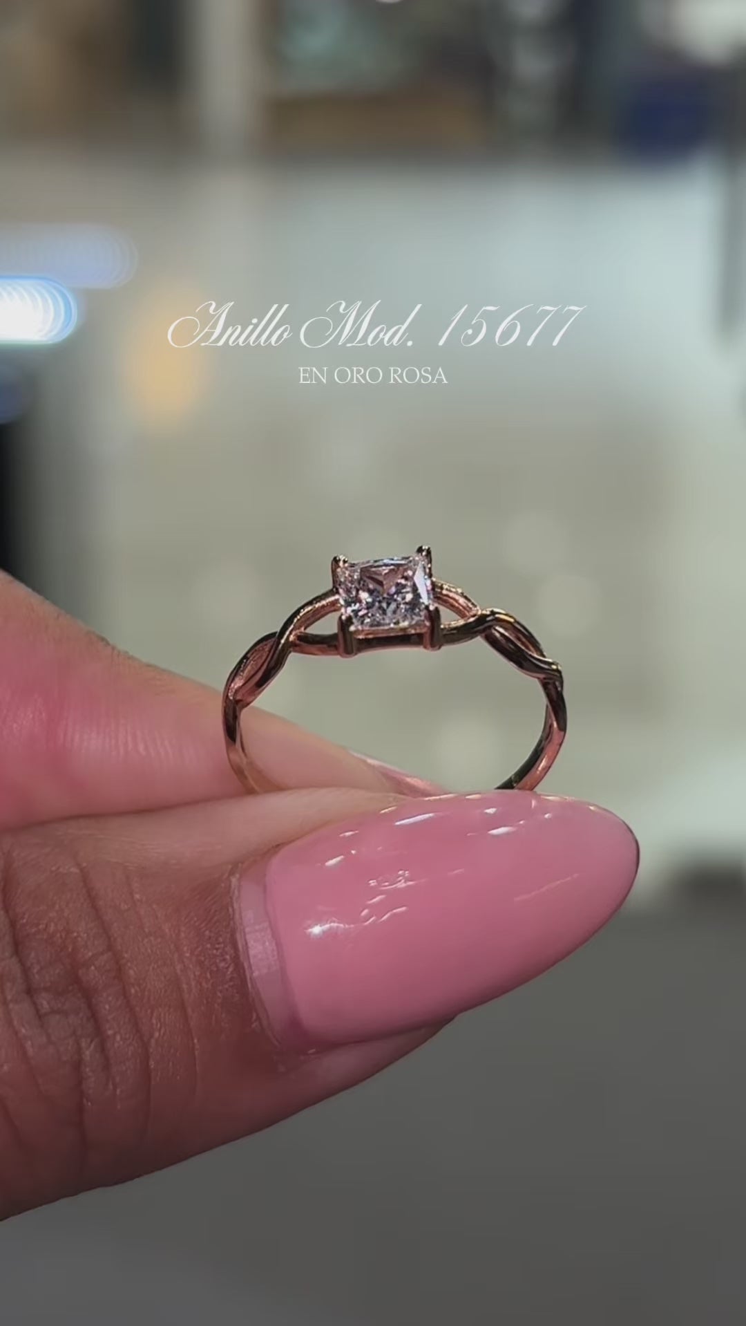 Anillo en Oro Rosa 10k con Circonias Mod. 15677