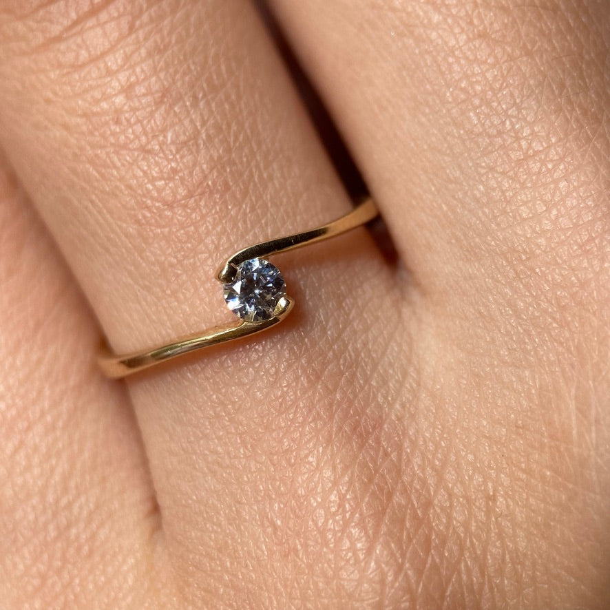 Anillo de compromiso en oro