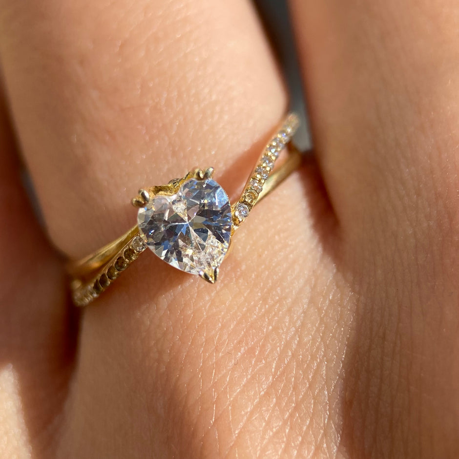 Anillo de compromiso en oro