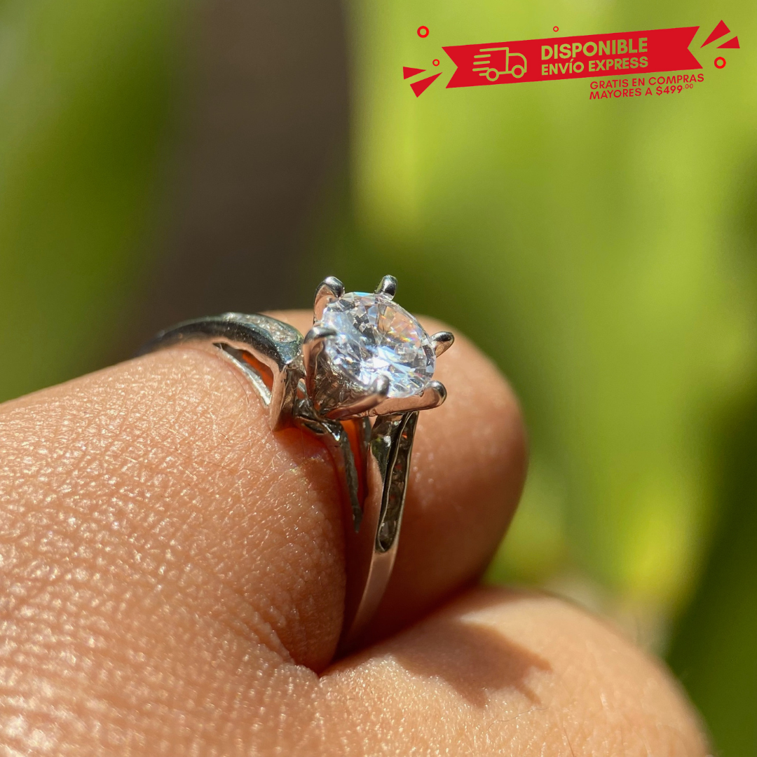 Anillo de Compromiso en Oro Blanco de 10k con Circonia Cod: MAN016