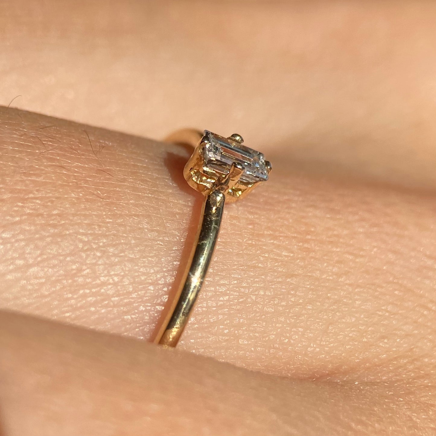 Anillo en Oro amarillo de 14k con Diamante Mod: OF1331