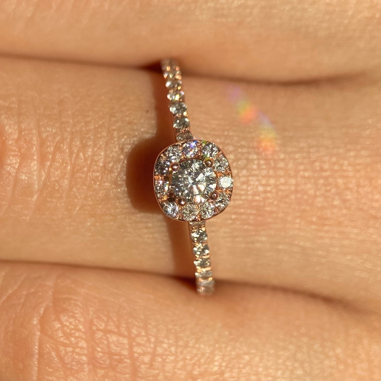 Anillo en oro rosa 14k con diamantes naturales .21 L .21 cts Mod: OF1692
