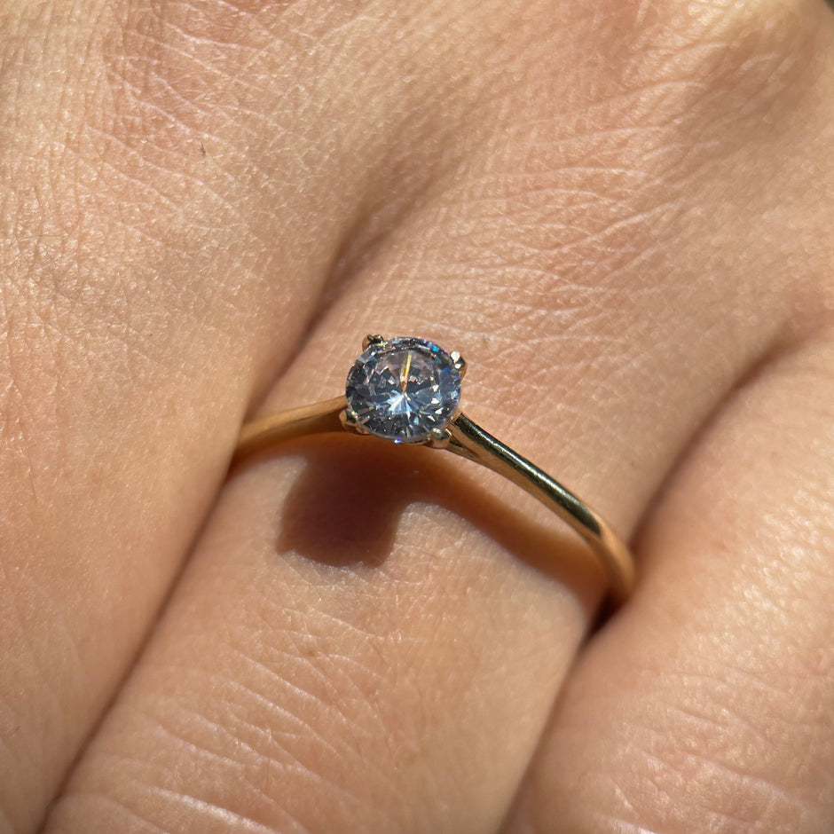 Anillo de compromiso en oro