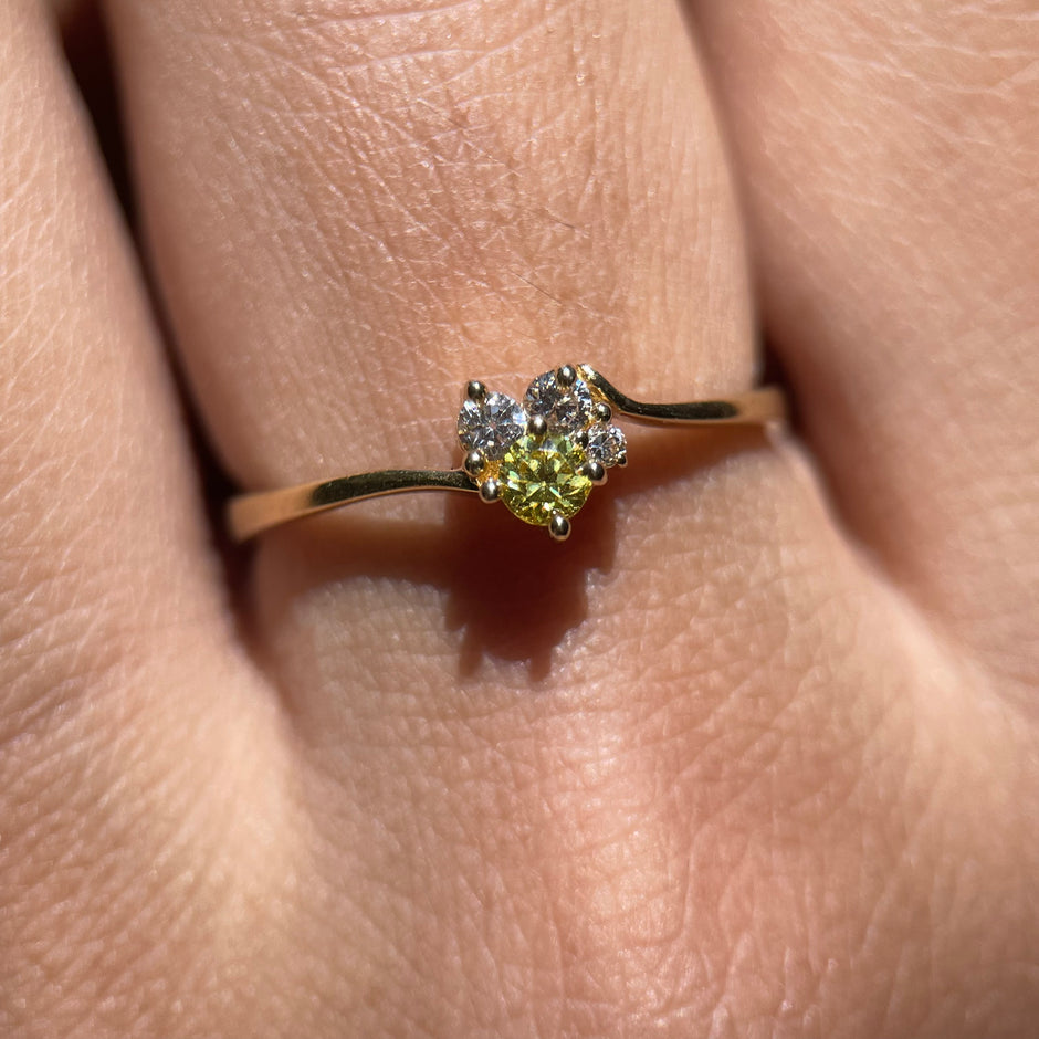 Anillo de compromiso en oro