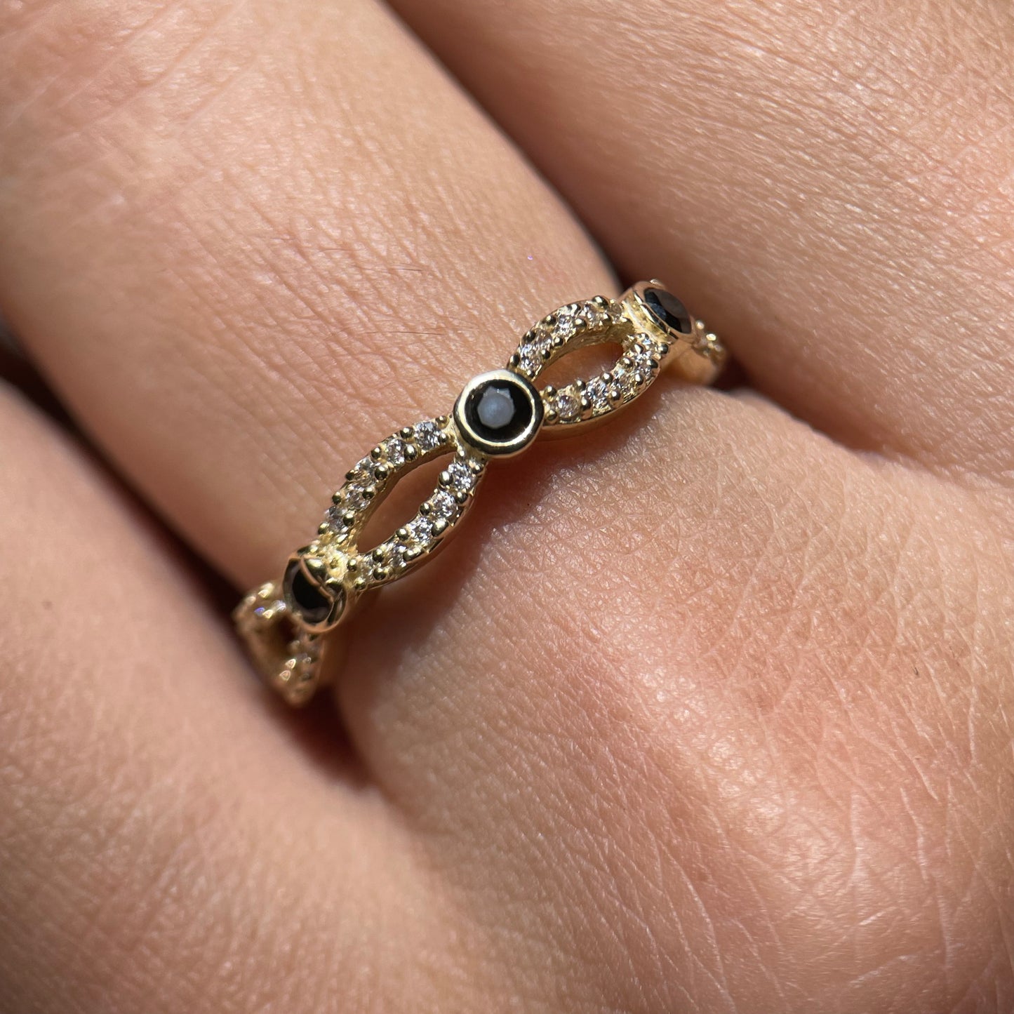 Ring in 10k yellow gold with Zirconia Cod: MAN192