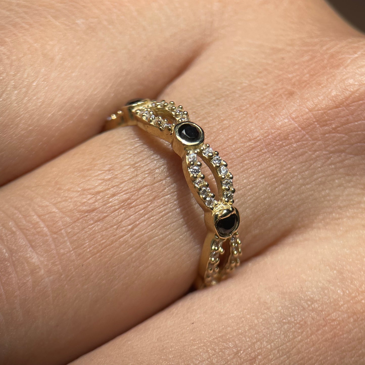 Ring in 10k yellow gold with Zirconia Cod: MAN192