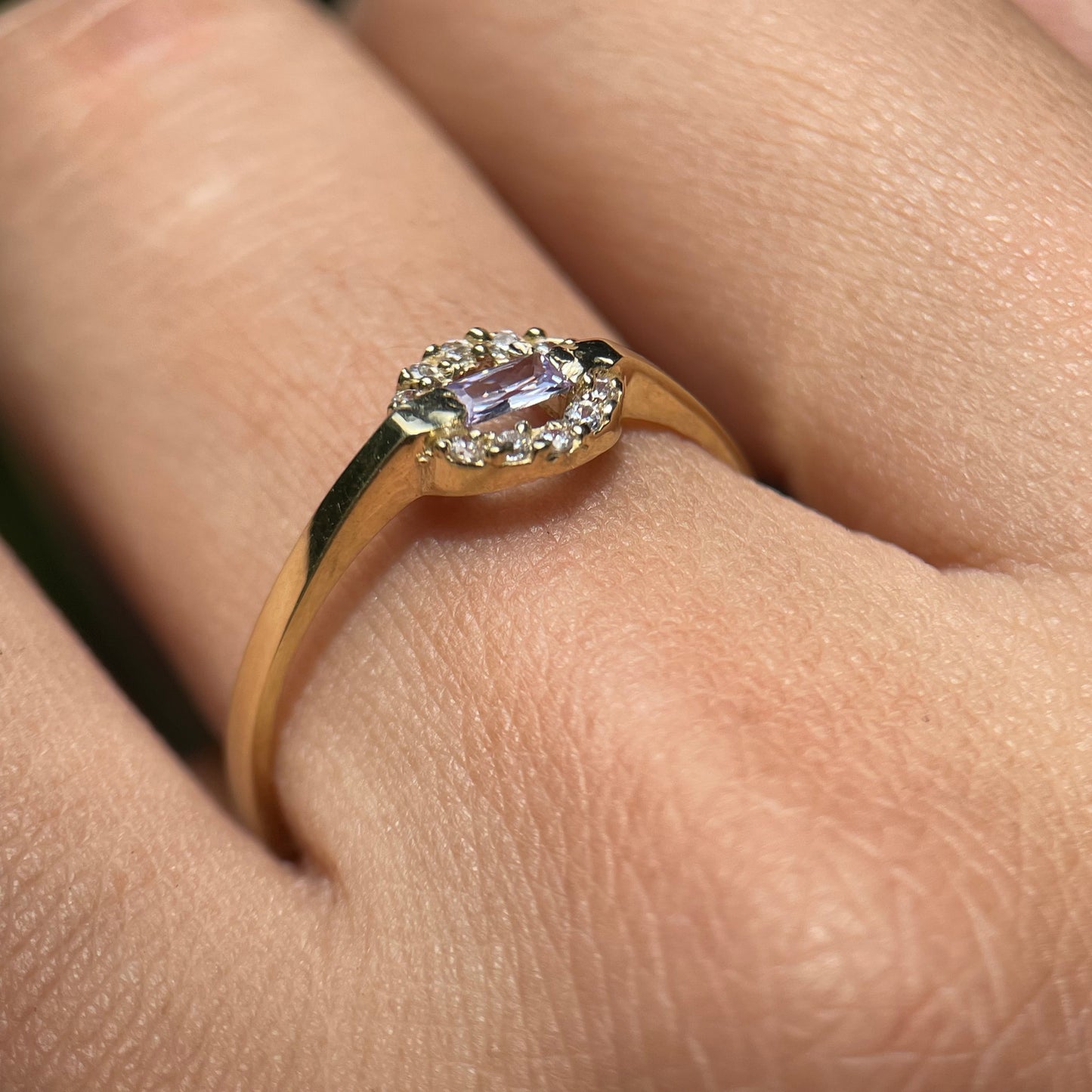 Anillo en Oro Amarillo de 10k con Circonia Blanca Cod: MAN186
