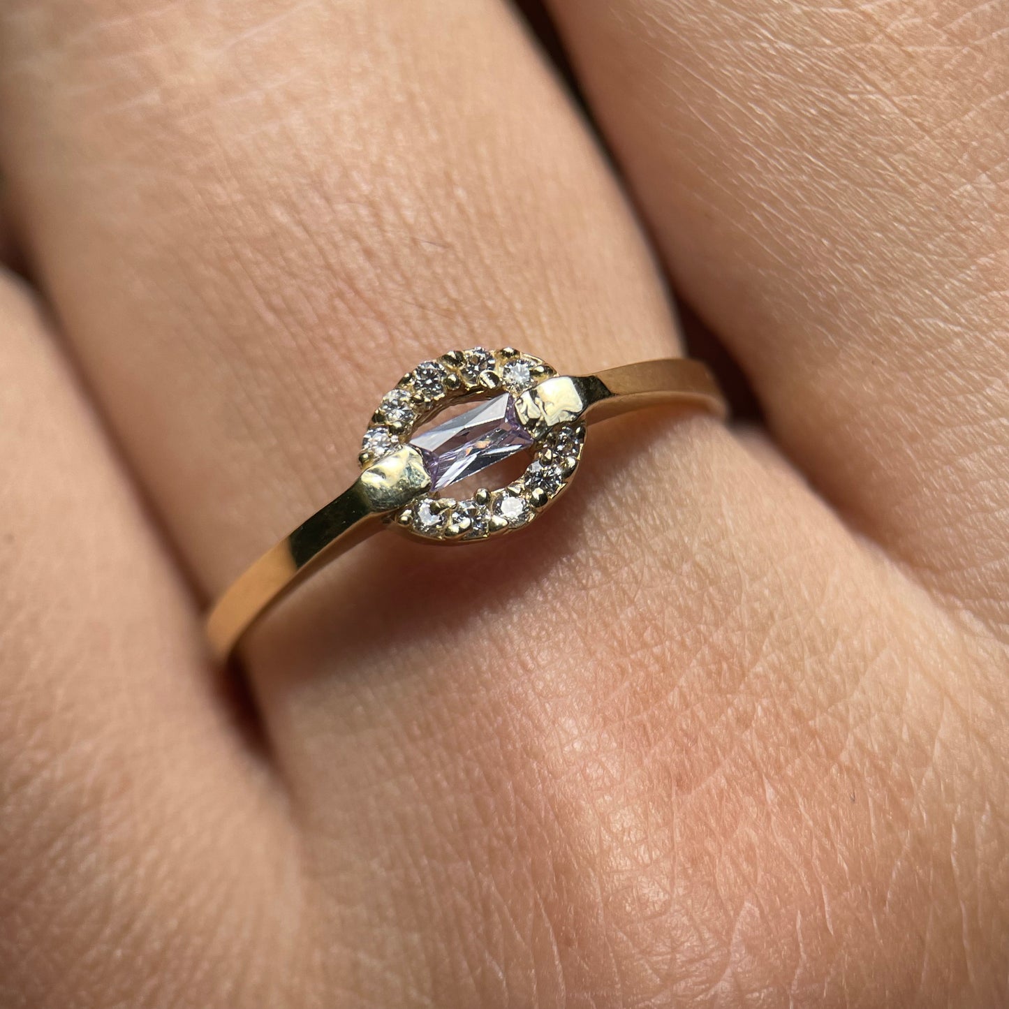 Anillo en Oro Amarillo de 10k con Circonia Blanca Cod: MAN186