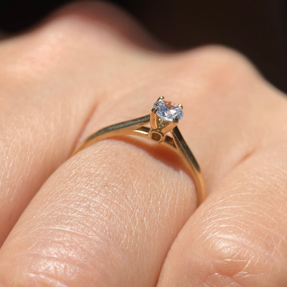 Anillo de compromiso en oro