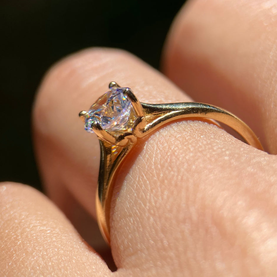 Anillo de compromiso en oro