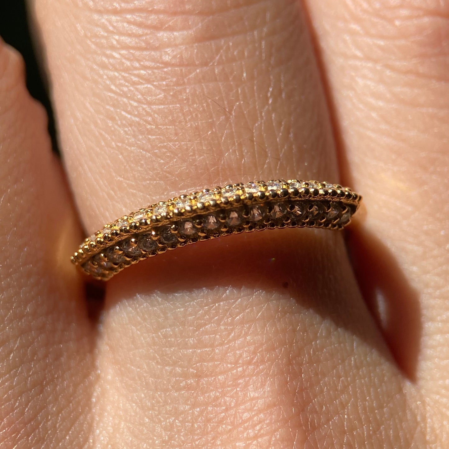 Anillo Elsie en Oro Amarillo 10k con circonias