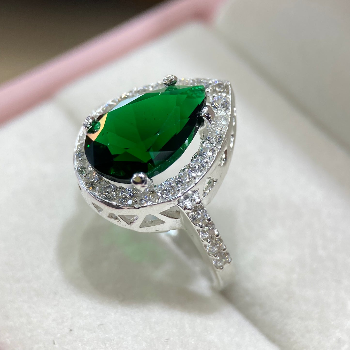 Anillo Polet en Plata con Circonia Verde inspirado en Hurrem