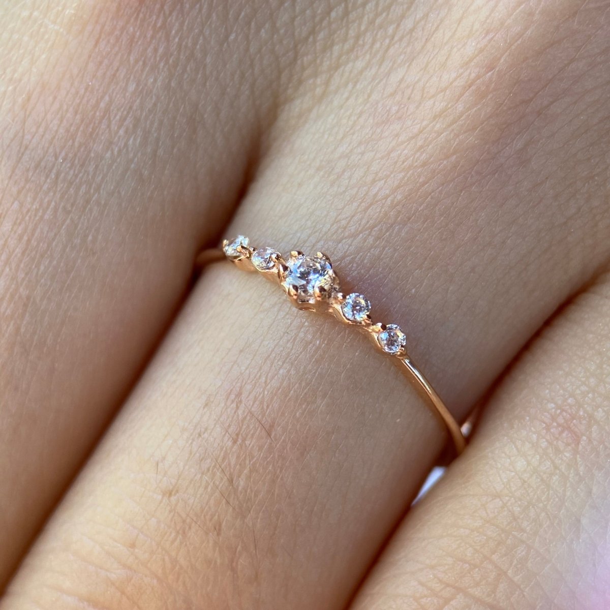 Anillo Ariana en oro rosa de 18k con circonias - Mouty Joyería