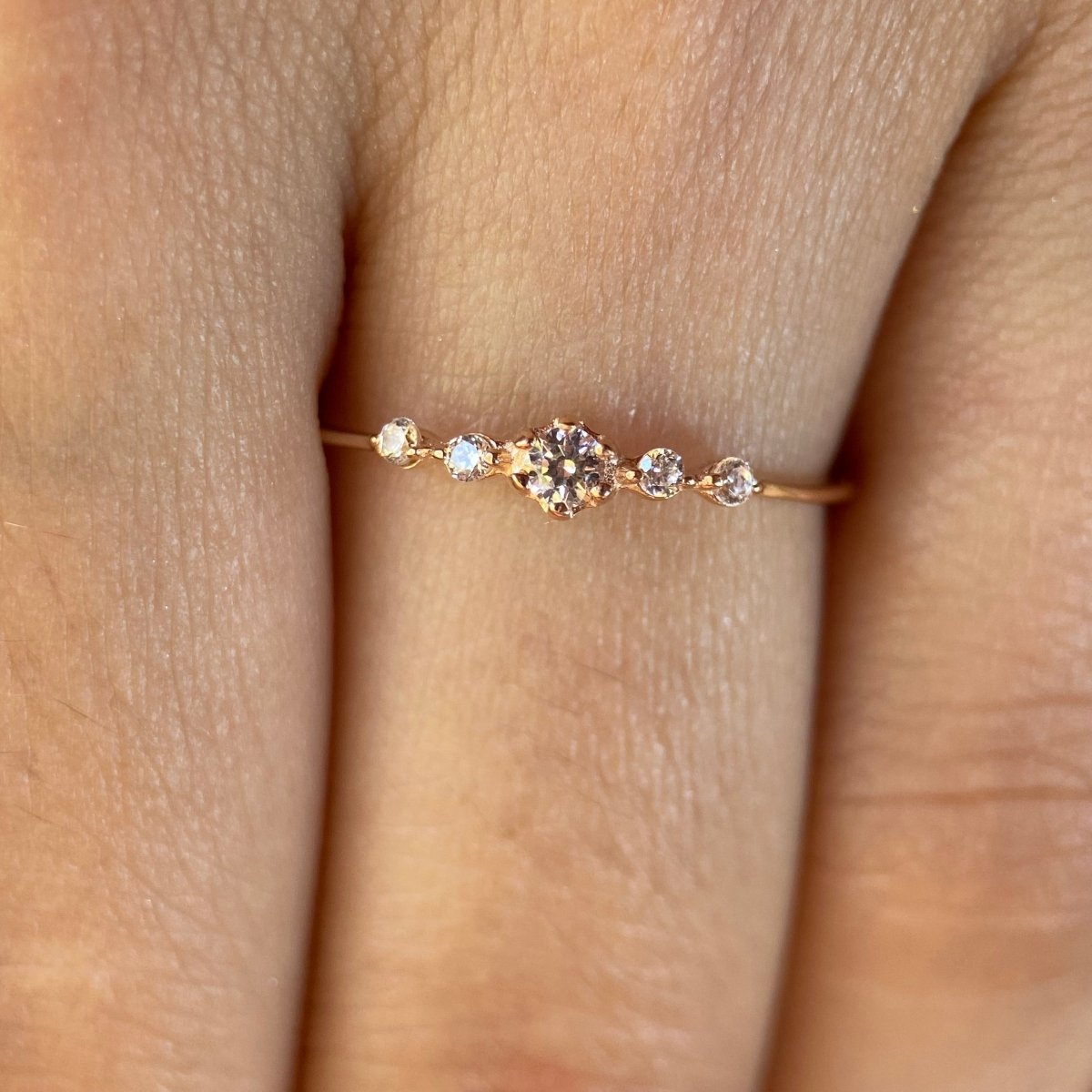 Anillo Ariana en oro rosa de 18k con circonias - Mouty Joyería