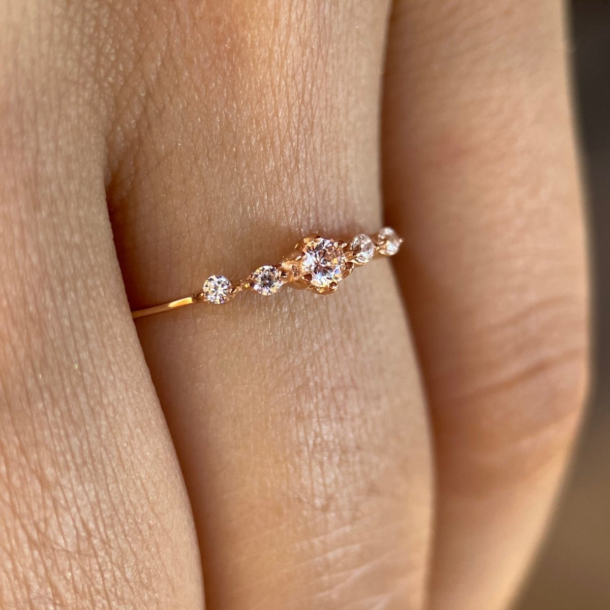 Anillo Ariana en oro rosa de 18k con circonias - Mouty Joyería