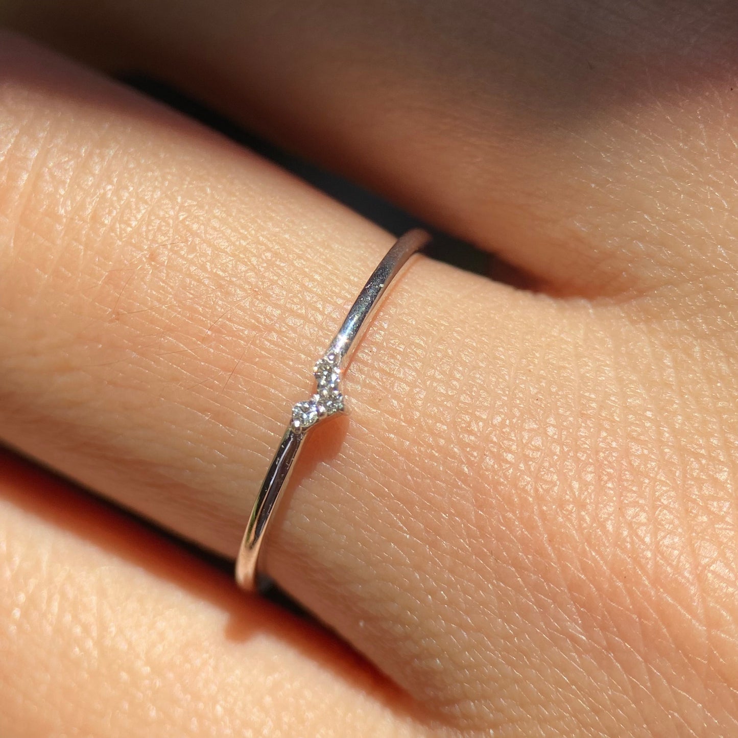 Anillo Angeline en oro blanco 18k con circonias