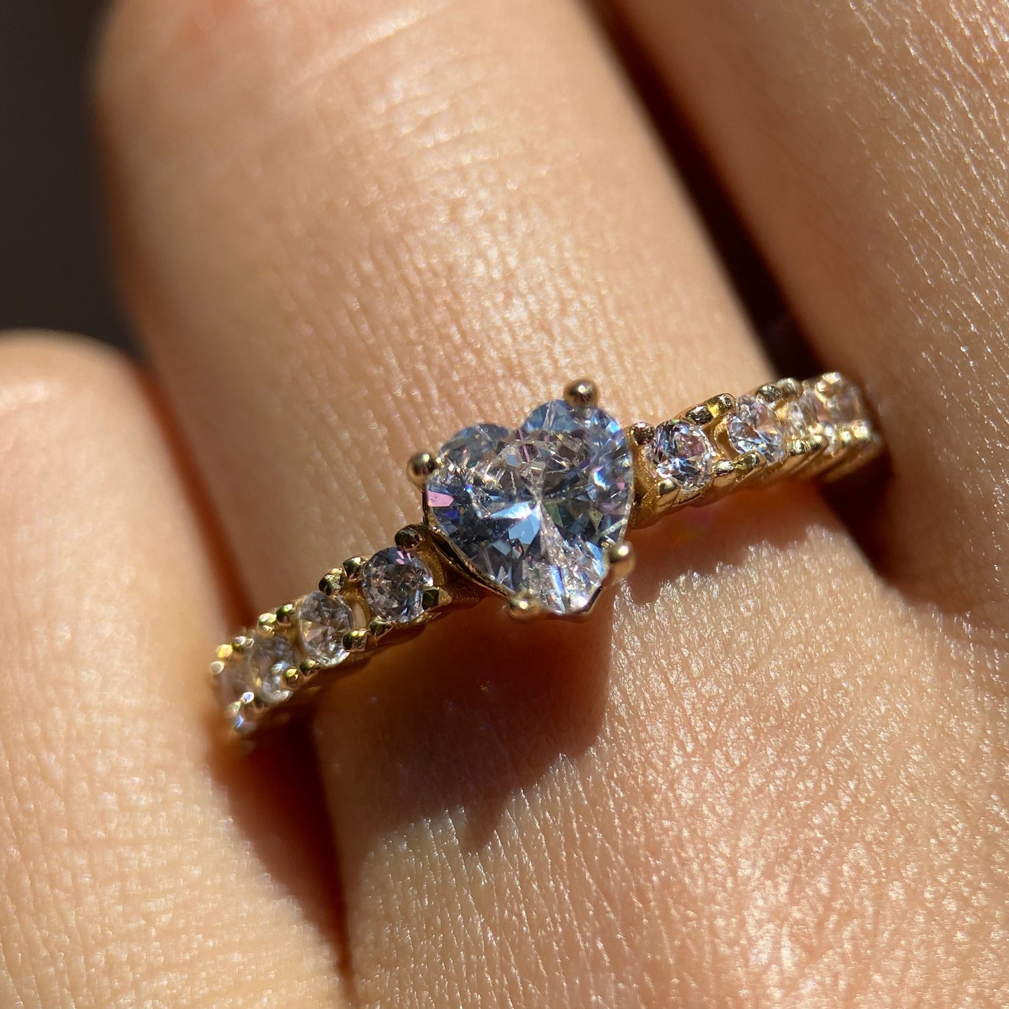 Anillo Amour en Oro .50 ct