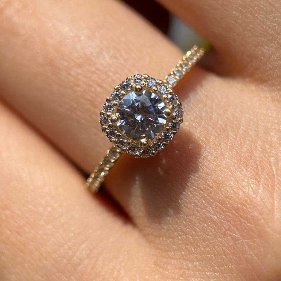 Anillo de compromiso en oro