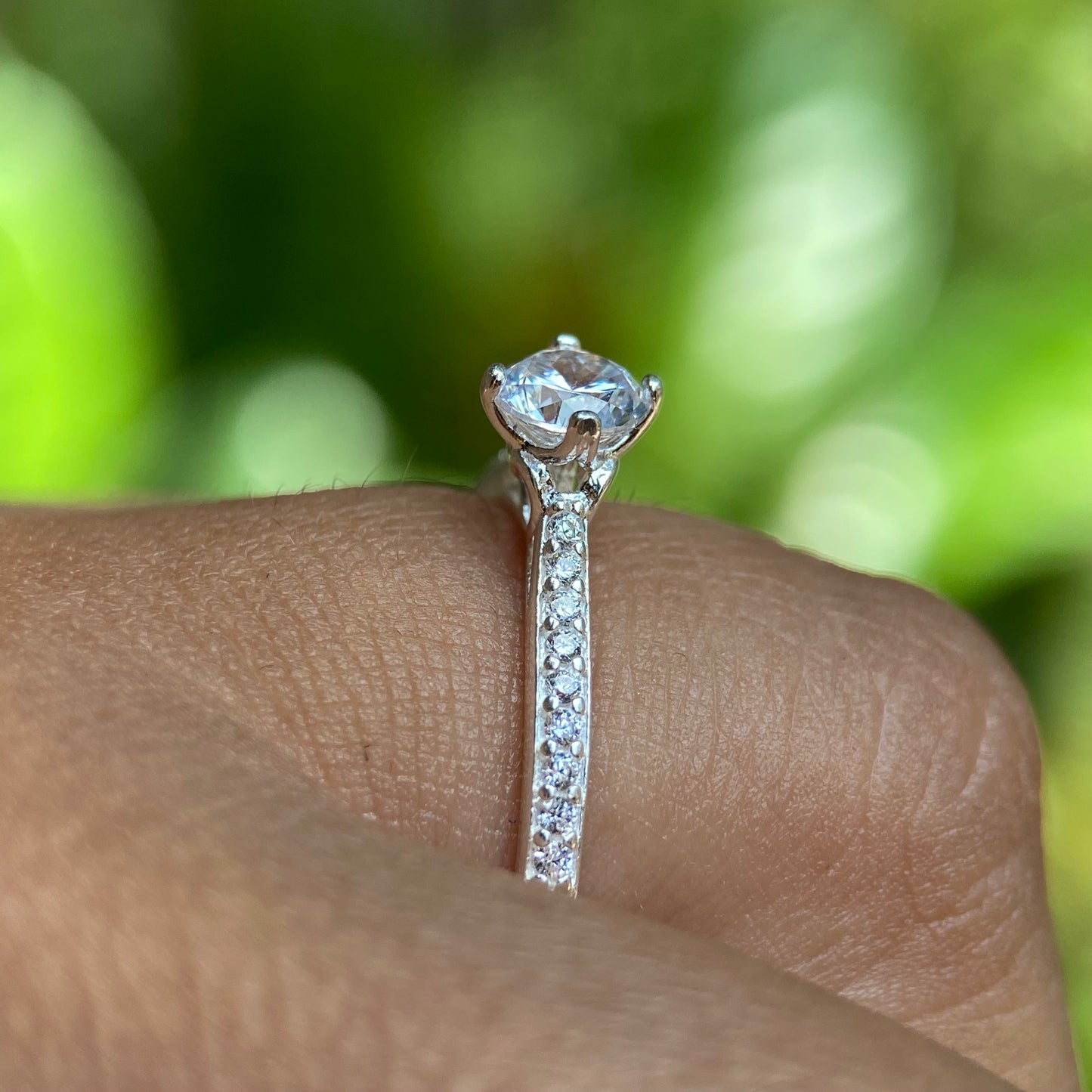 Anillo Arnel en Plata con Circonia