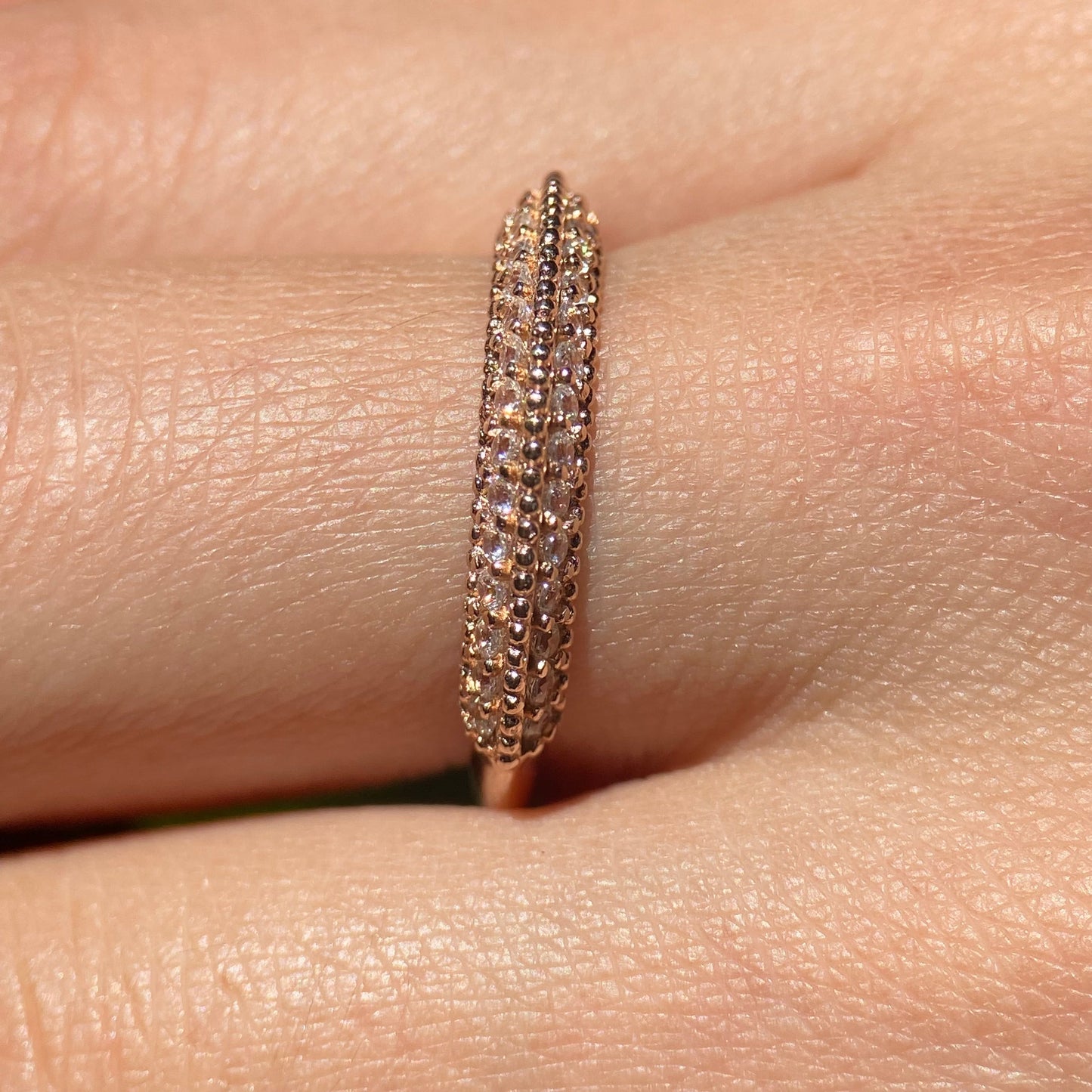 Anillo Elsie en Oro Rosa 10k con circonias