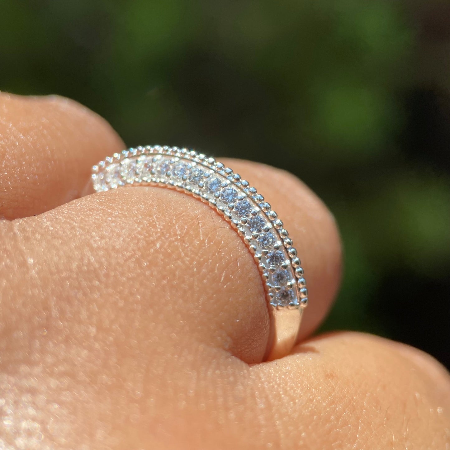Anillo Elsie en Oro blanco 10k con Circonias