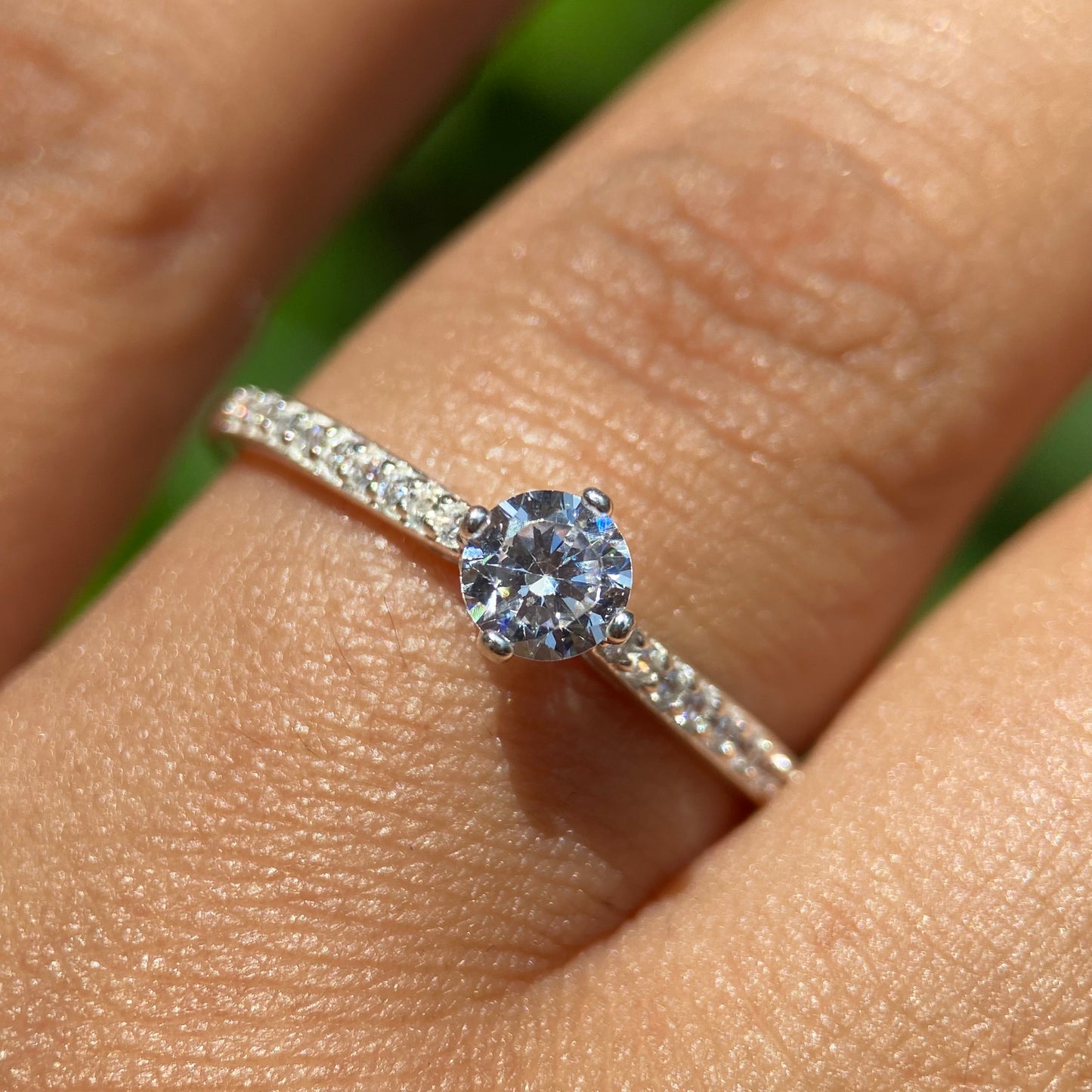 Anillo Arnel en Plata con Circonia