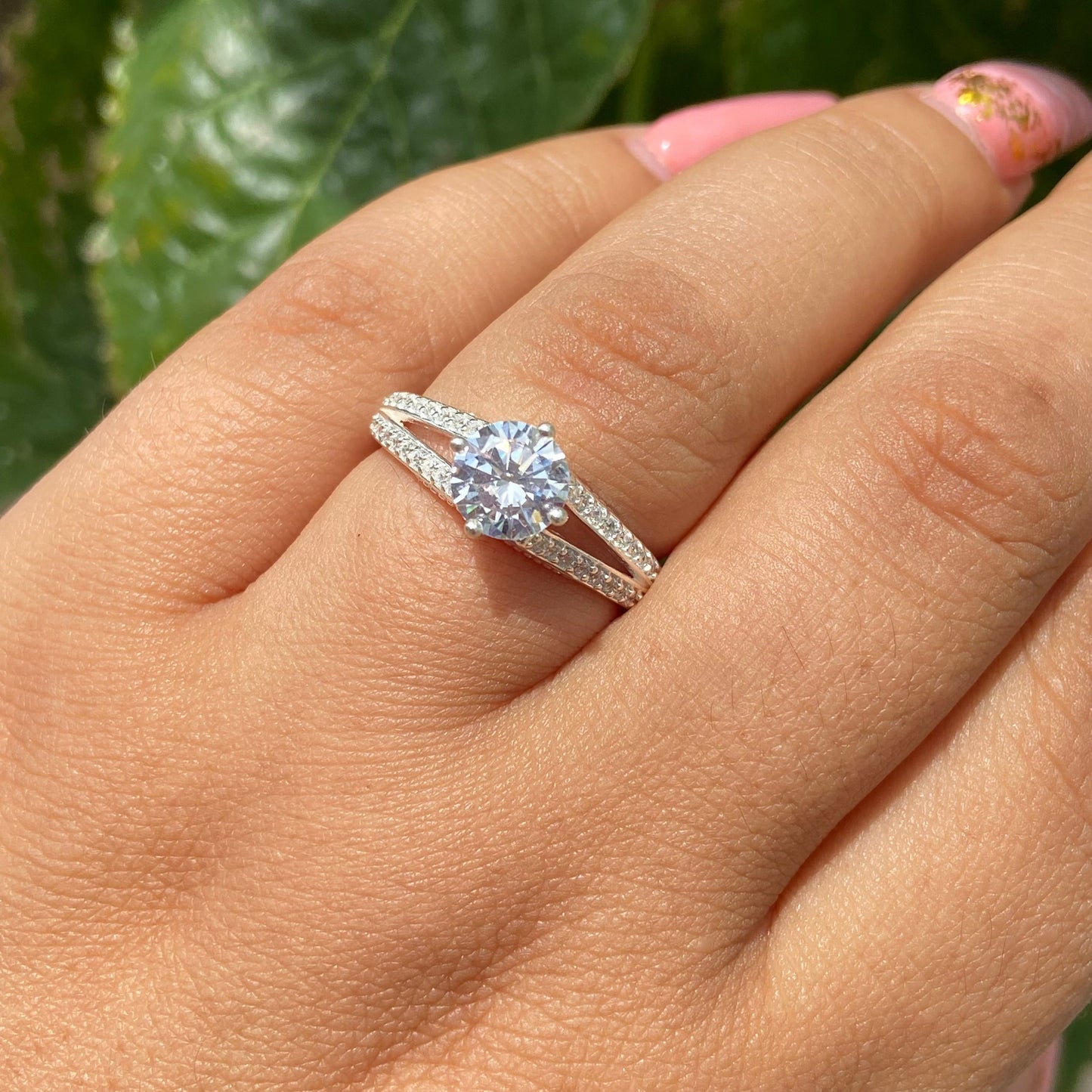 Anillo Lewis en Oro blanco 14k con circonias