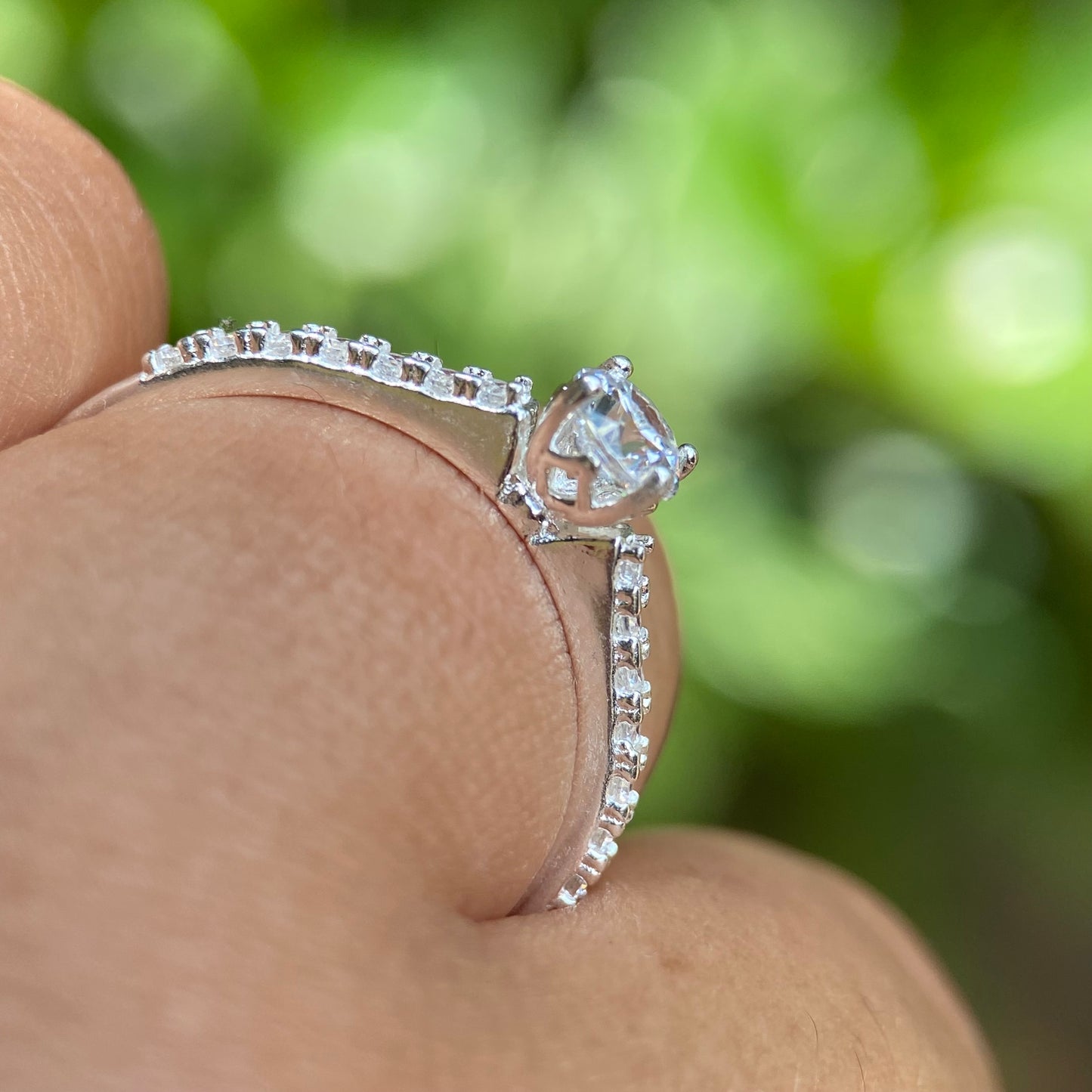 Anillo London en Plata con circonias