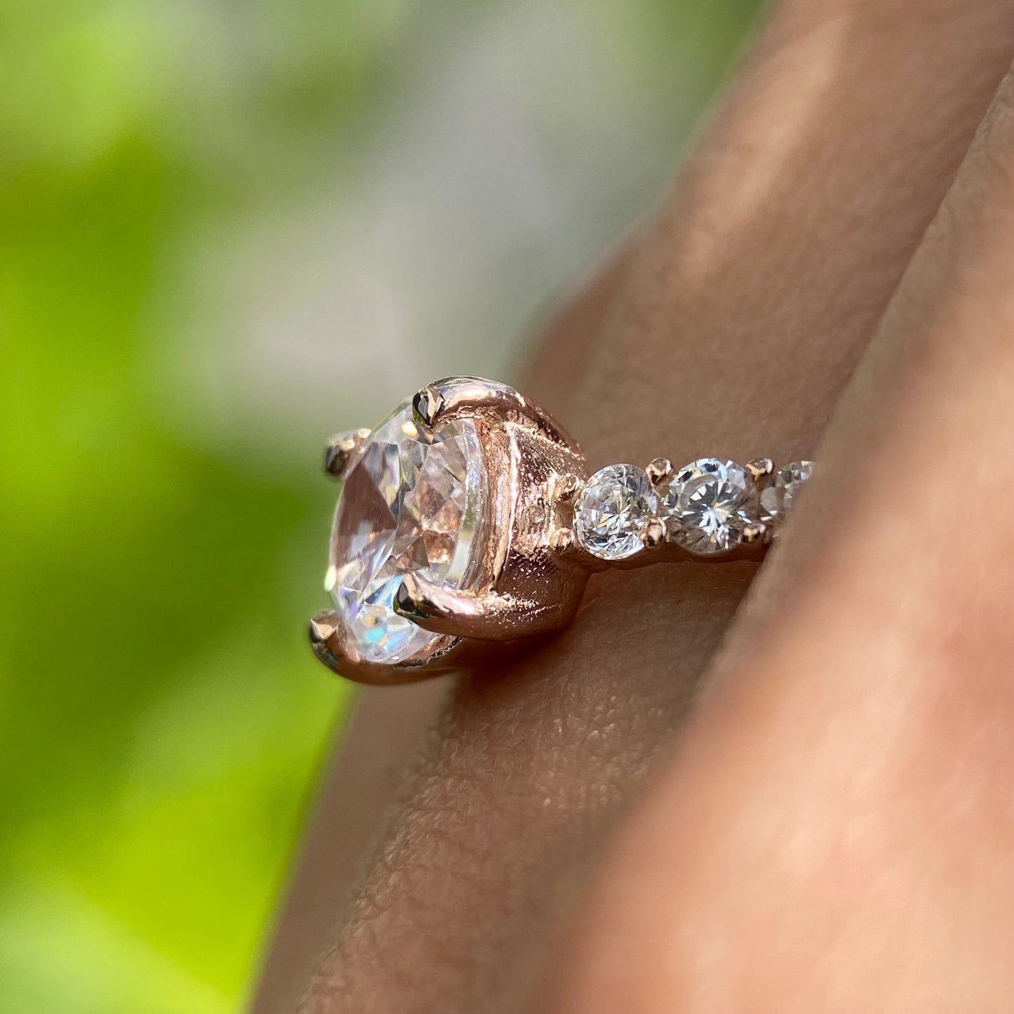 Anillo Cassie en Oro Rosa 18k con circonias