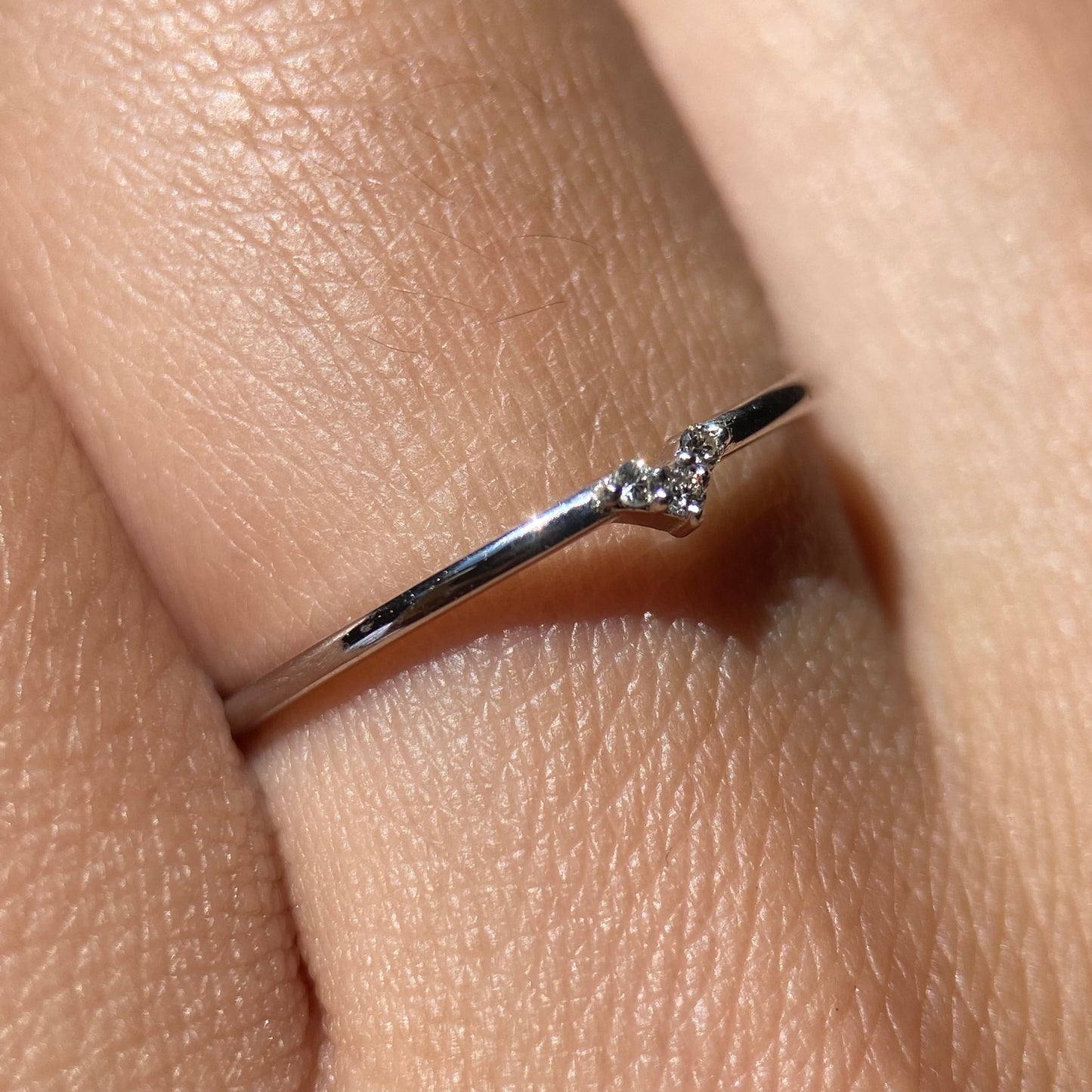 Anillo Angeline en oro blanco 18k con circonias