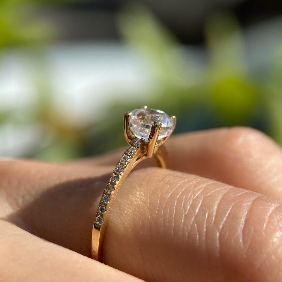 Anillo de compromiso en oro