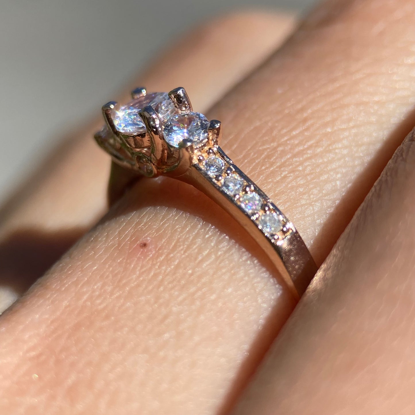 Anillo Cielo de Plata en Baño de Oro Rosa con Circonia Blanca