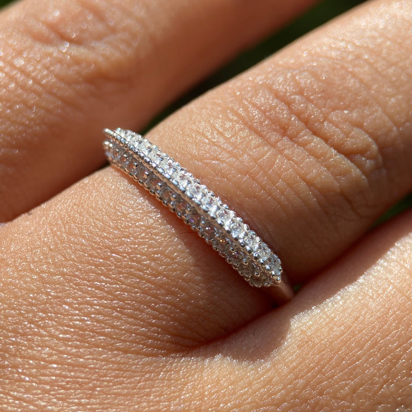 Anillo Elsie en Oro blanco 10k con Circonias