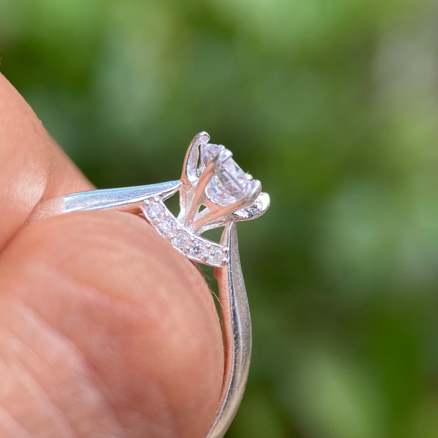 Anillo Ivanna en Plata con Circonia