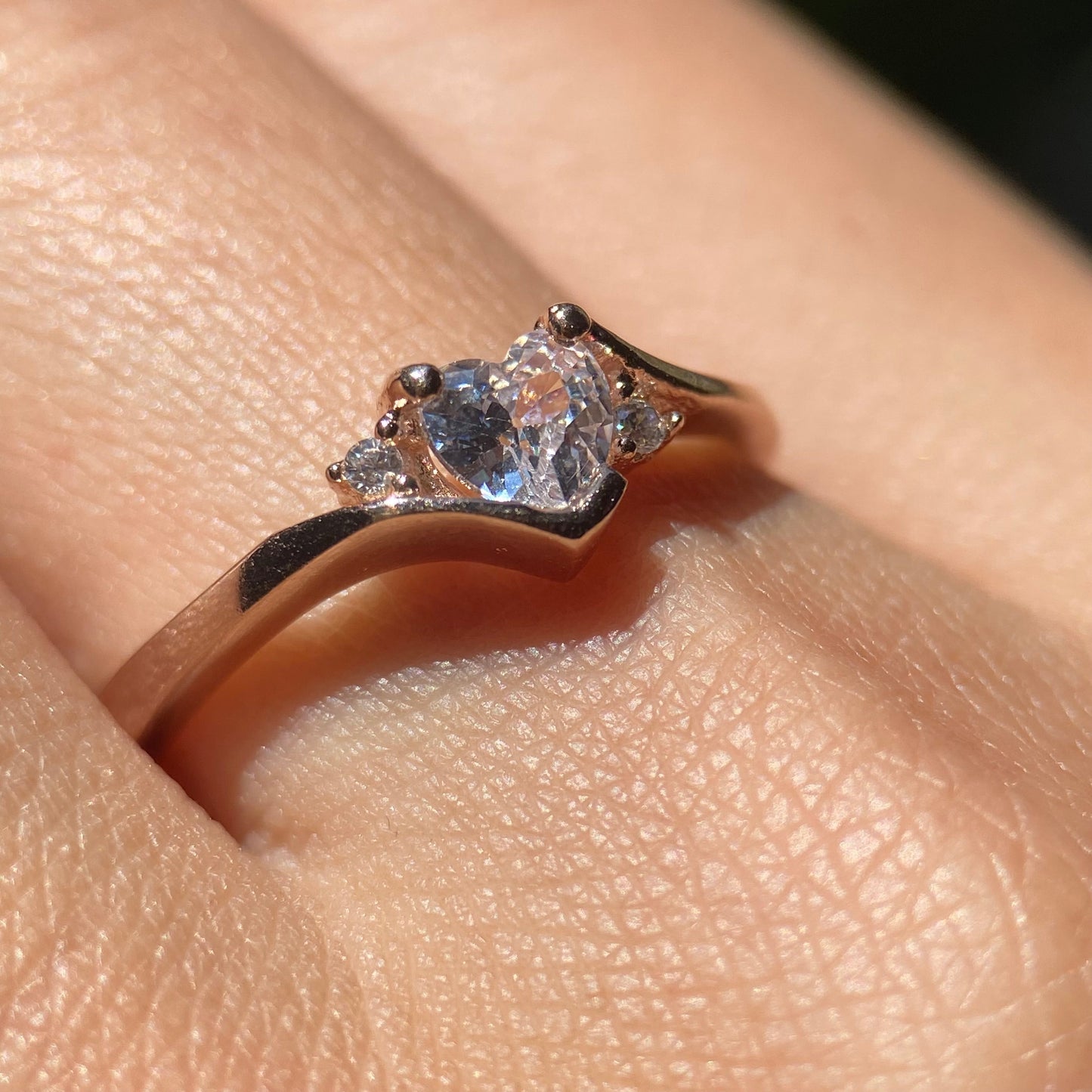 Anillo Alice de Oro Rosa 18k con circonia
