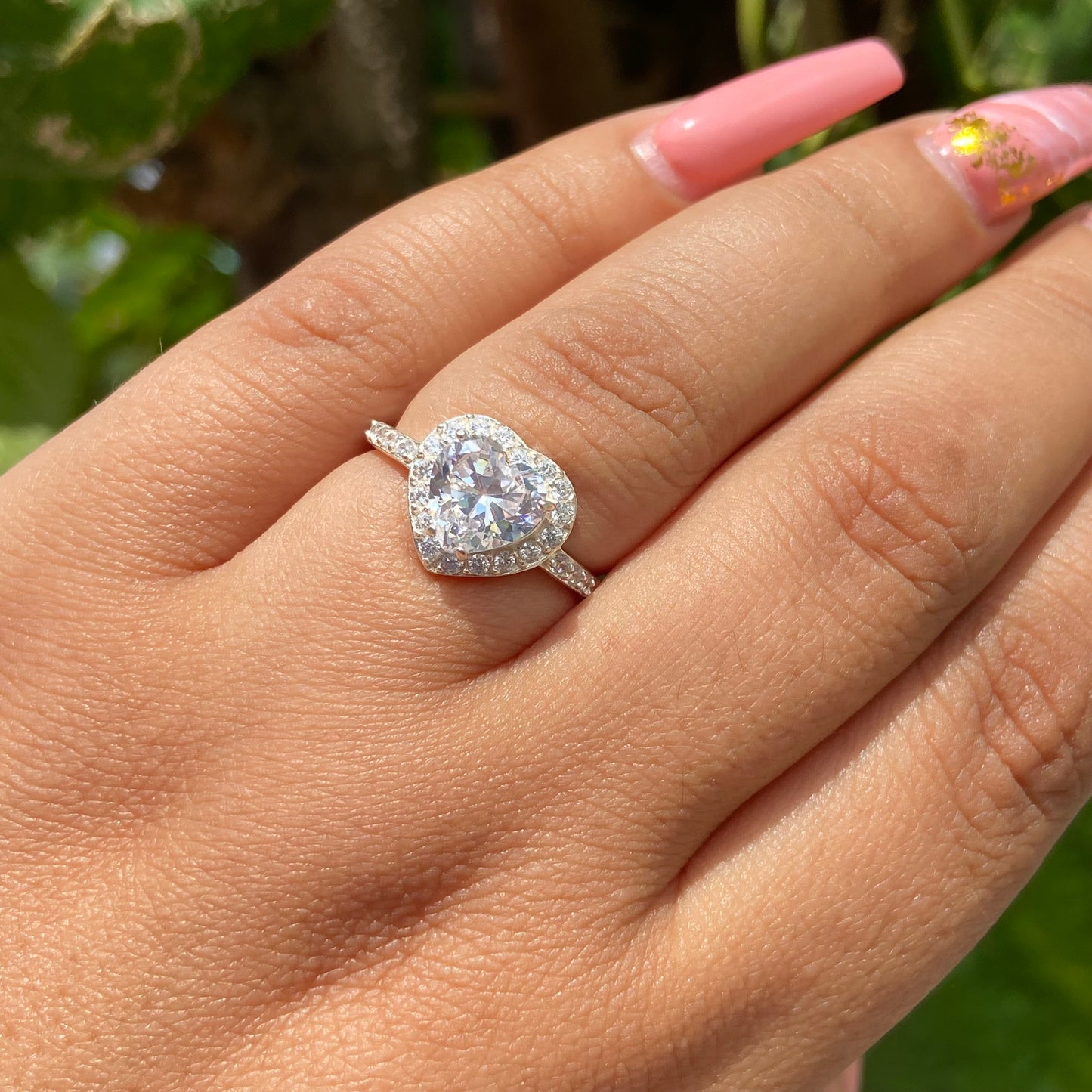 Anillo Love en Plata con Circonia