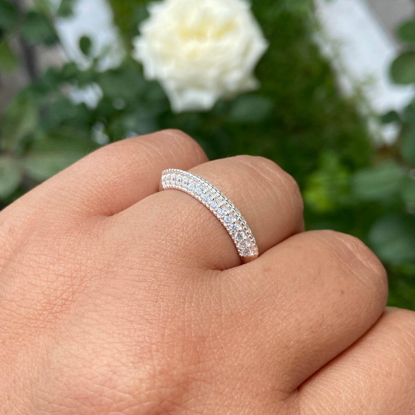Anillo Elsie en Oro blanco 10k con Circonias