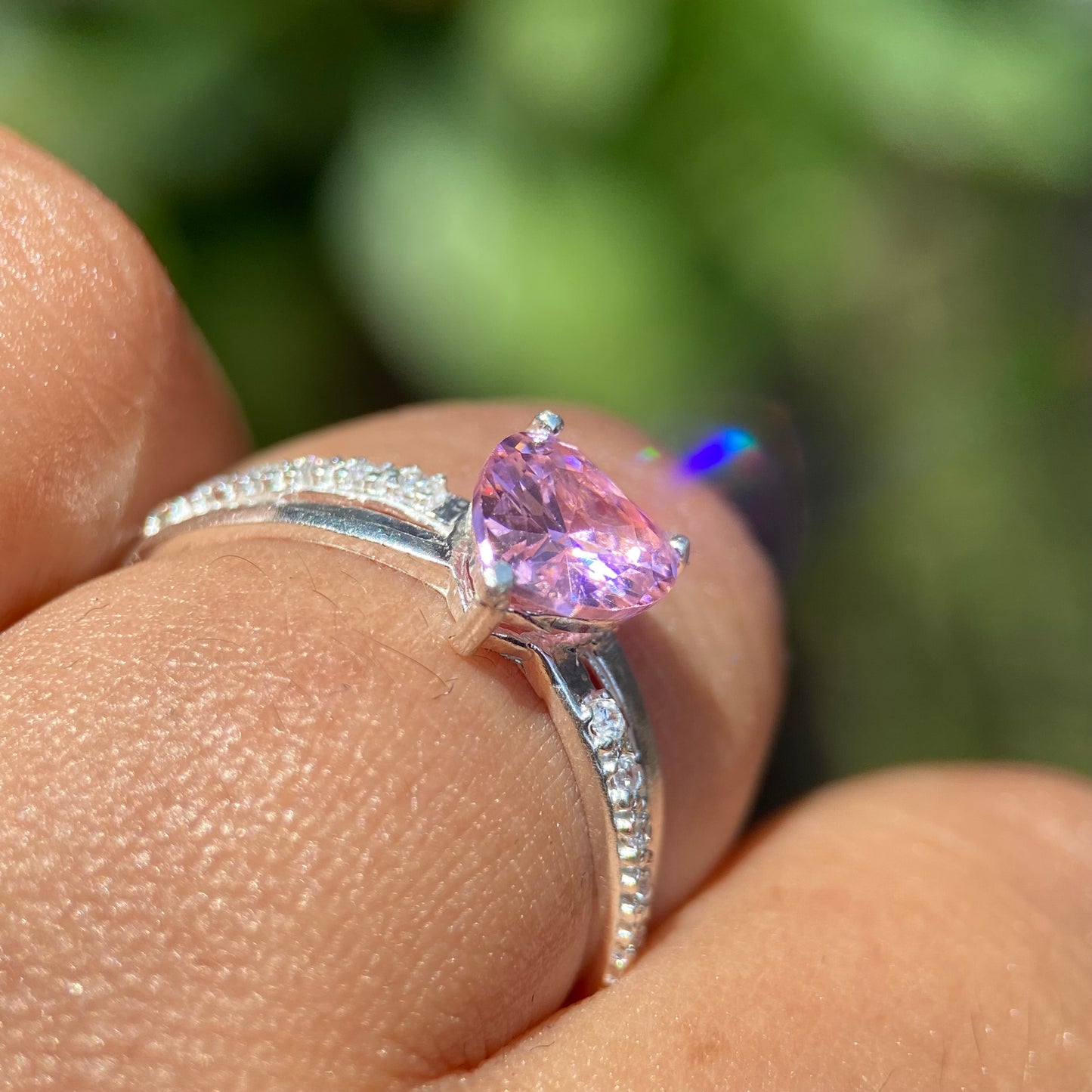 Anillo Annie en Plata con Circonia Rosa (No incluye estuche)